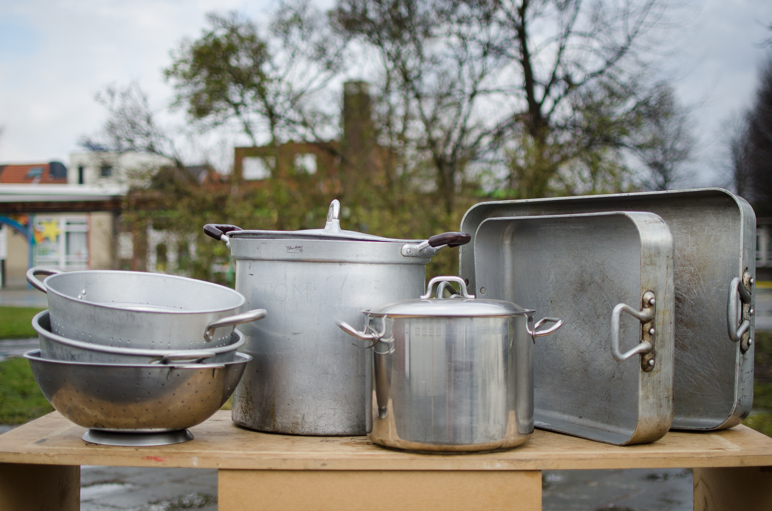 Diverse potten, braadsleëen, zeven,...